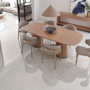 Comedor minimalista con pavimento cerámico pulido gris claro en grandes losas