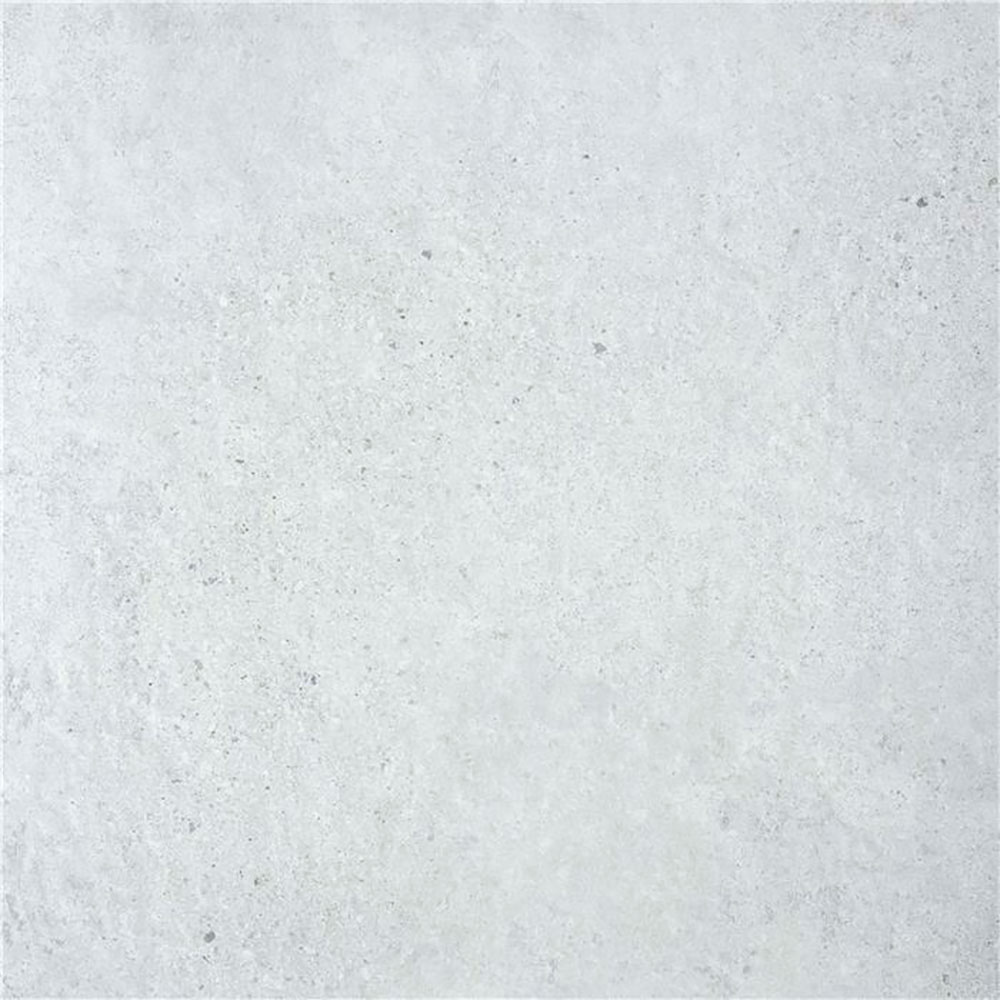 Advance-white-45x45 Baldosa cerámica efecto hormigón gris claro con textura y motas.