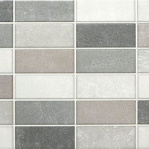 Mosaico de azulejos cerámicos rectangulares en tonos neutros gris y beige