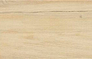 Pavimento cerámico efecto madera clara con vetas horizontales