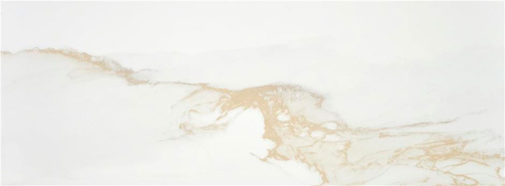 Camile-gold-33x90 Lámina cerámica blanca con veta marmoleada beige para pavimento y revestimiento