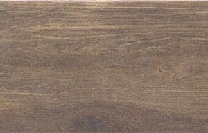 Muestra de pavimento cerámico efecto madera en listón marrón