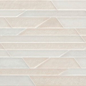 Panel de azulejos cerámicos rectangulares alargados en tonos crema con texturas geométricas