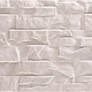 Panel de azulejos cerámicos efecto piedra en tonos crema con piezas rectangulares