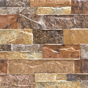 Muestra de revestimiento cerámico tipo piedra apilada en tonos tierra