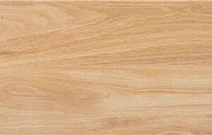 Azulejo porcelánico efecto madera roble claro con vetas horizontales