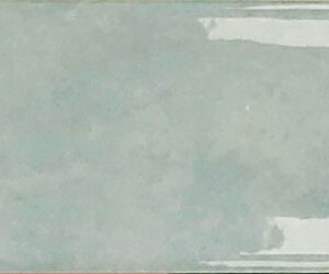 Azulejo rectangular esmaltado verde agua con brillo y sutil textura marina