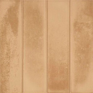 Revestimiento cerámico en lamas verticales color terracota con acabado envejecido