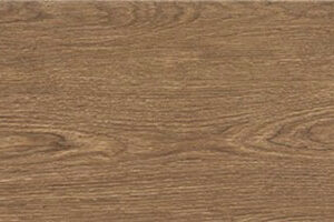 Baldosa cerámica efecto madera en tono nogal claro con vetas naturales