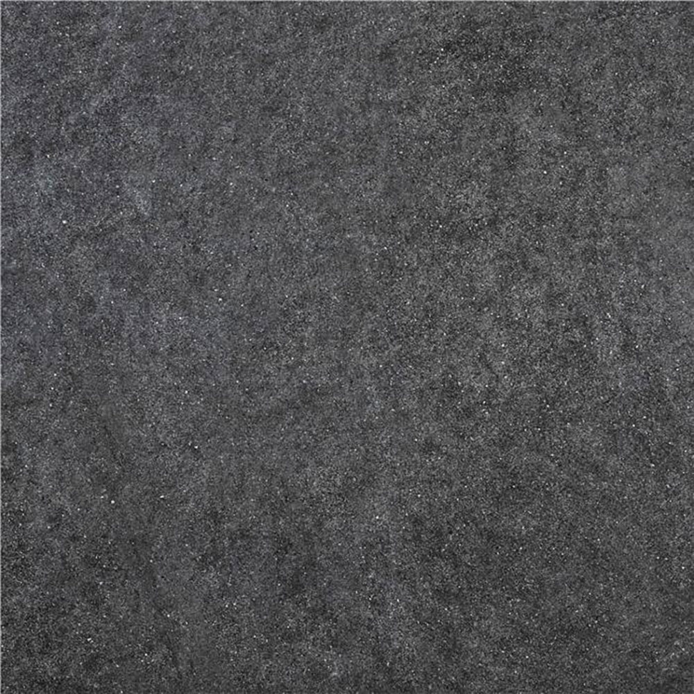 Baldosa cerámica gris oscuro con textura de piedra y microgranulado