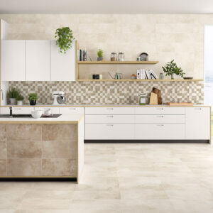 Cocina exposición de pavimentos y revestimientos cerámicos neutros con isla y salpicadero de mosaico