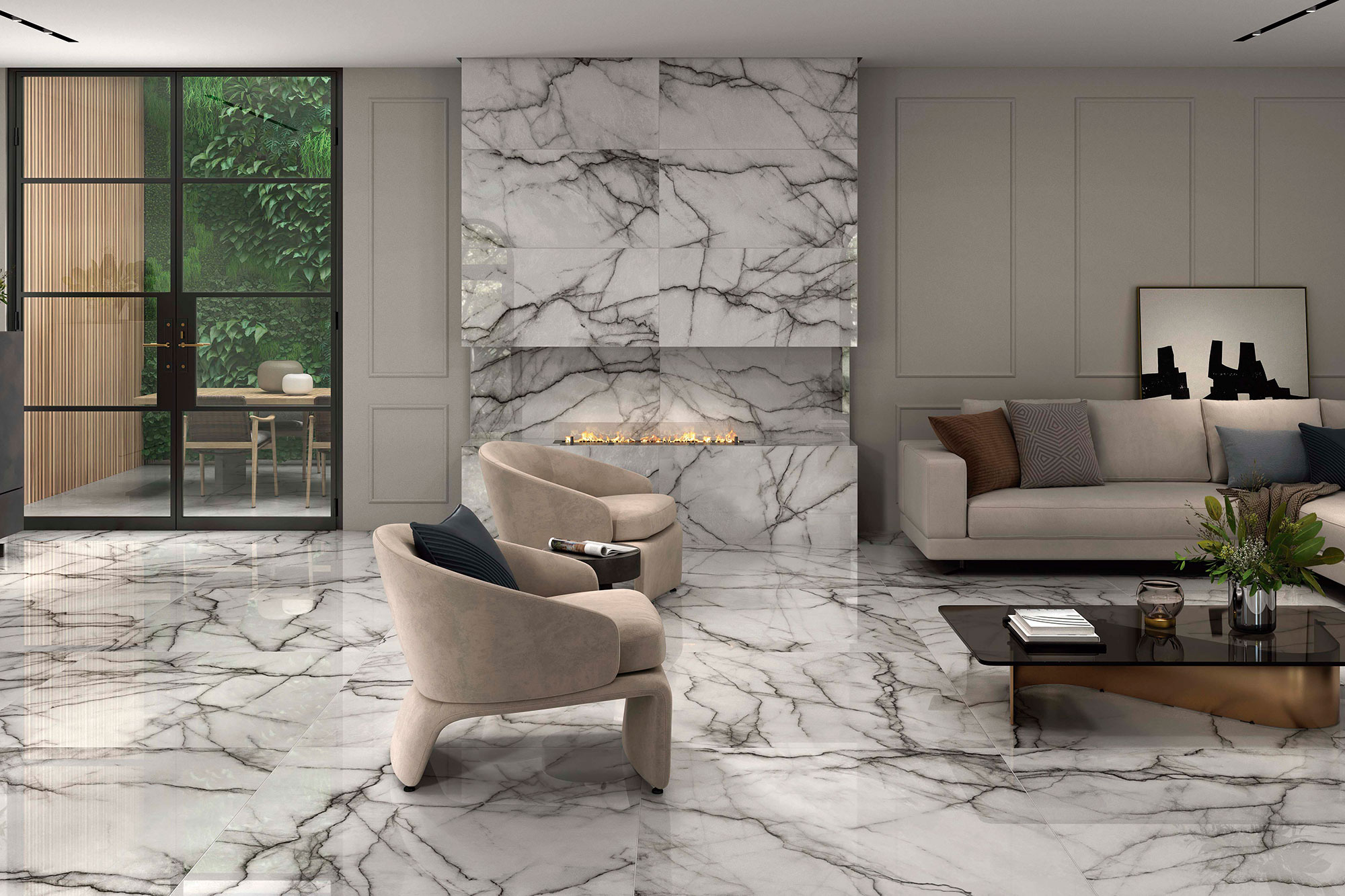 Sala moderna con suelos y pared de porcelánico efecto mármol, chimenea y muebles neutros