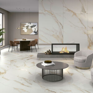 Showroom moderno con suelos y paredes cerámicas efecto mármol blanco veteado dorado.