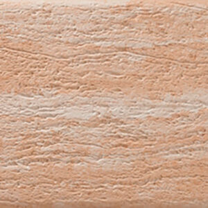 Baldosa cerámica texturizada en tonos terracota con vetas horizontales tipo piedra