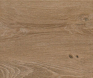 Azulejo porcelánico imitación madera en tono roble con vetas y nudos