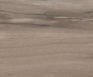 Baldosa porcelánica efecto madera beige con nudos y vetas horizontales